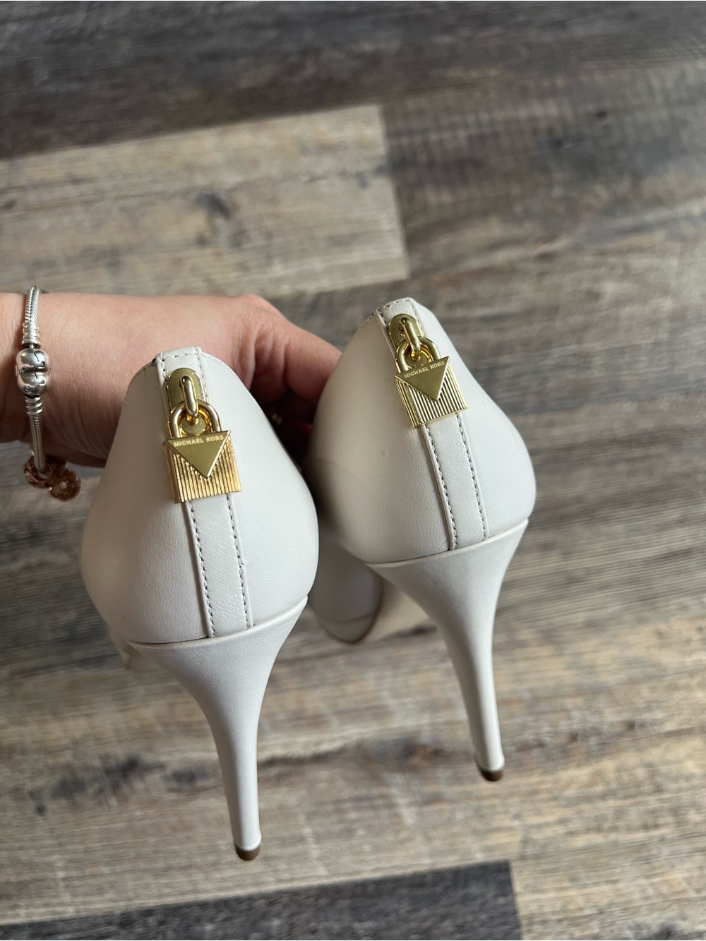 Michael Kors Cream Leather High Heel Pumps Size 6 - Picture 7 of 8